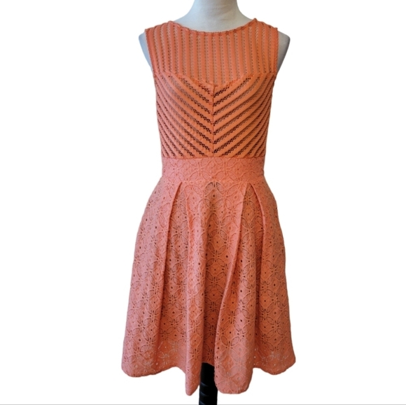 New York & Company Coral Lace Sleeveless Fit and Flare Dress Size Small - Picture 1 of 5